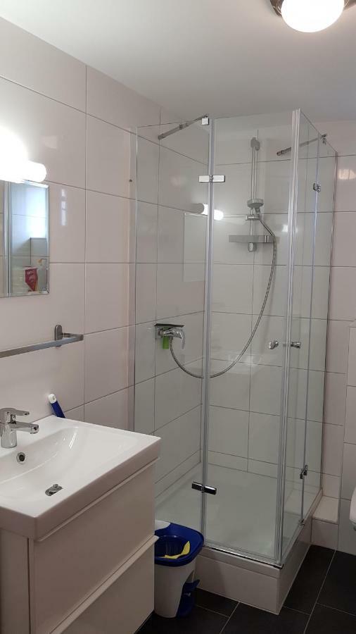 Outletcity Ferienwohnung Apartment 2 Metzingen  Luaran gambar