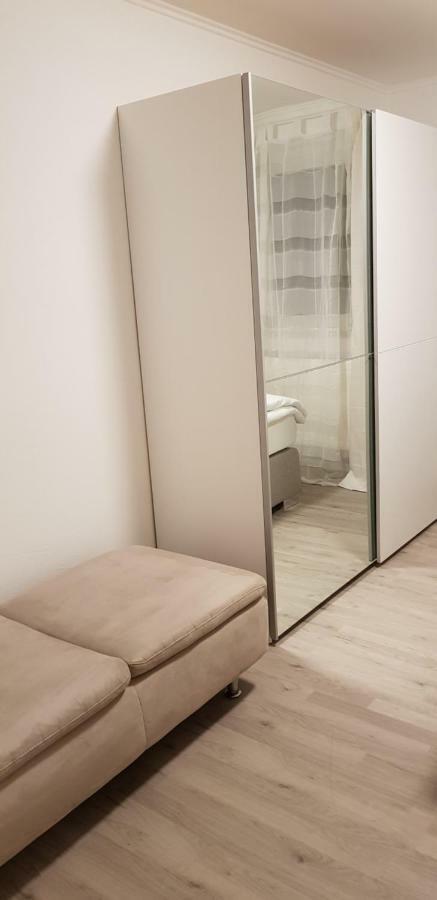 Outletcity Ferienwohnung Apartment 2 Metzingen  Luaran gambar