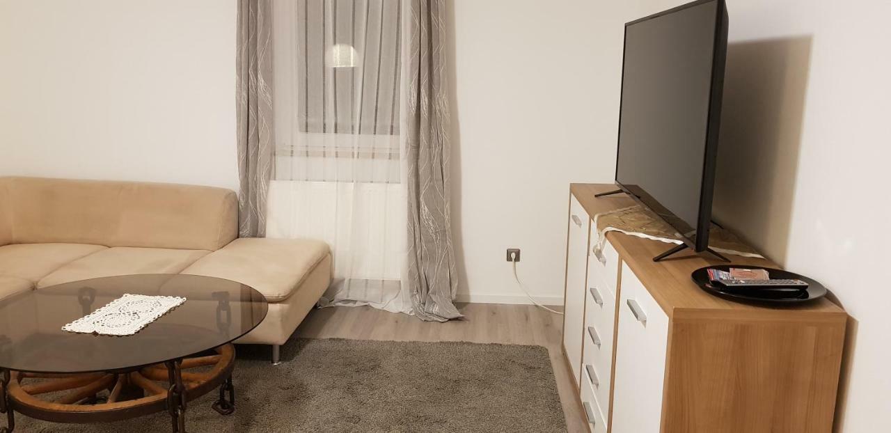 Outletcity Ferienwohnung Apartment 2 Metzingen  Luaran gambar