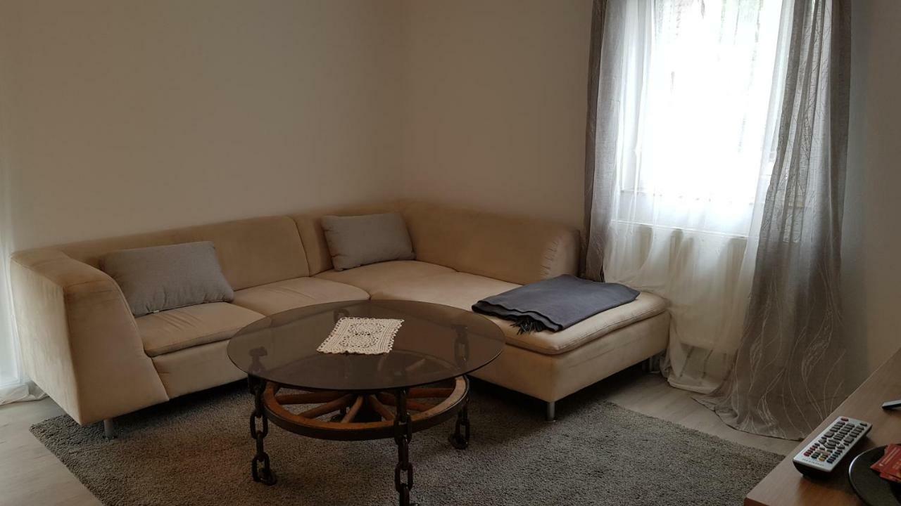 Outletcity Ferienwohnung Apartment 2 Metzingen  Luaran gambar
