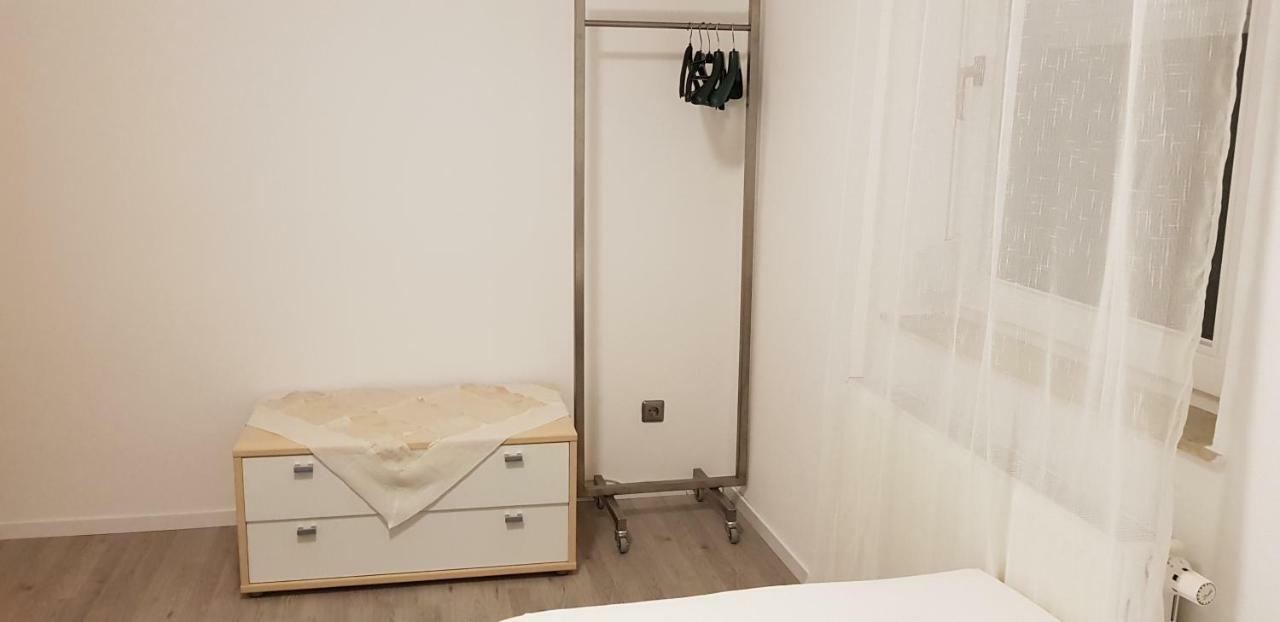 Outletcity Ferienwohnung Apartment 2 Metzingen  Luaran gambar